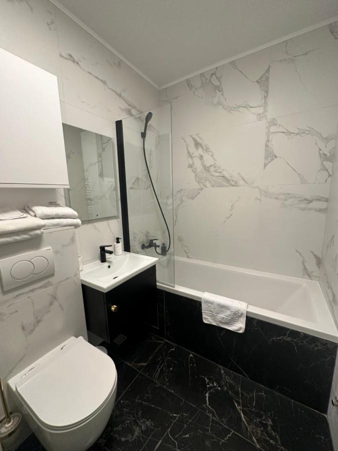 Bel Dom - The Park, Luxury 2 Rooms Apartment With Panorama Kaloşvar Dış mekan fotoğraf
